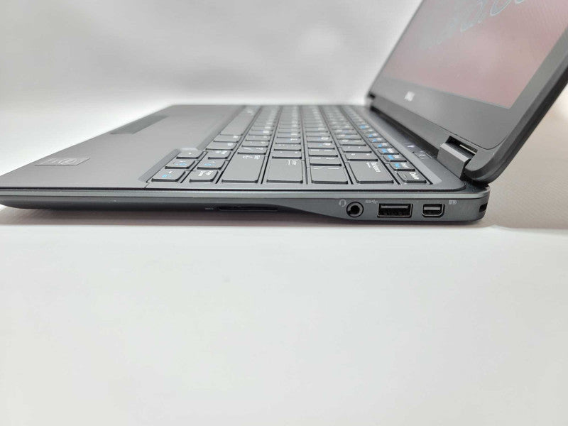 Touchscreen DELL Latitude E77240 with i7-4600U CPU 8GB RAM & 256GB SSD Storage -