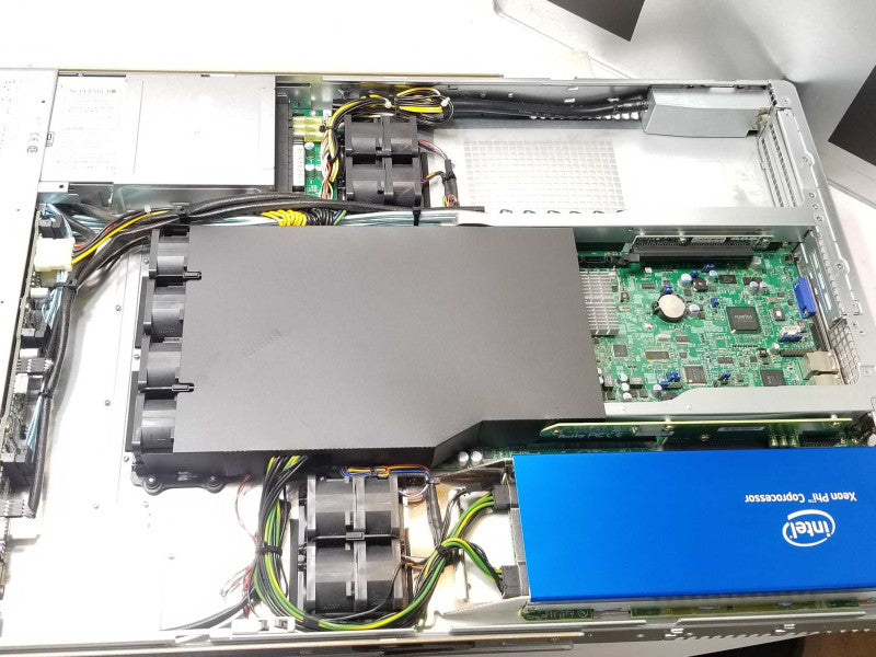 SuperMicro X9SRG-F, Xeon E5-2650 2.0GHz, 32GB RAM, Xeon Phi 5110P Card, 2.5\\" _