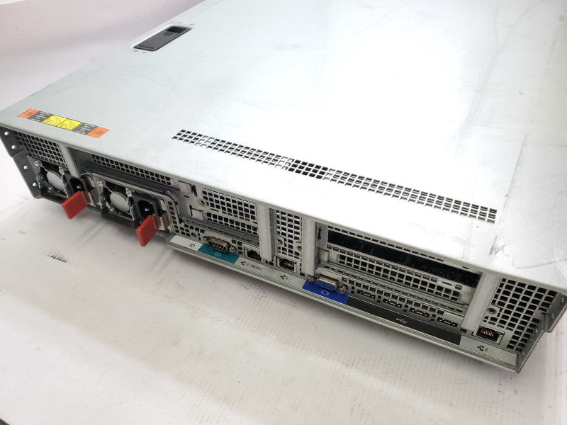 Lenovo ThinkServer RD440 Barebone 2x Xeon E5-2420 v2 @ 2.20GHz No RAM 2x PSU )