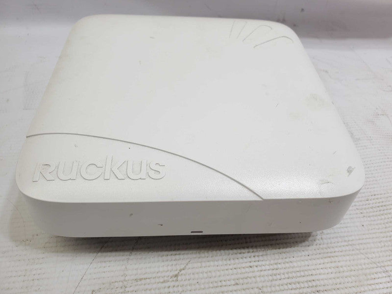 Ruckus ZoneFlex R700 802.11ac Wireless Access Point 901-R700-WW00 )