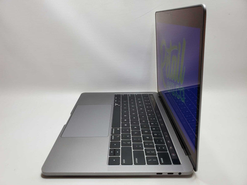 Macbook Pro 2018 13\\" w/ Touch Bar Core i7-8559U @ 2.7 GHz 16GB 250GB SSD (
