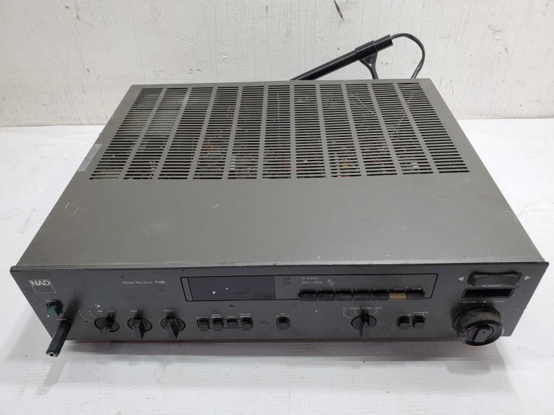NAD 7130 Integrated Receiver Amplifier / Tuner AM / FM (AS IS) |