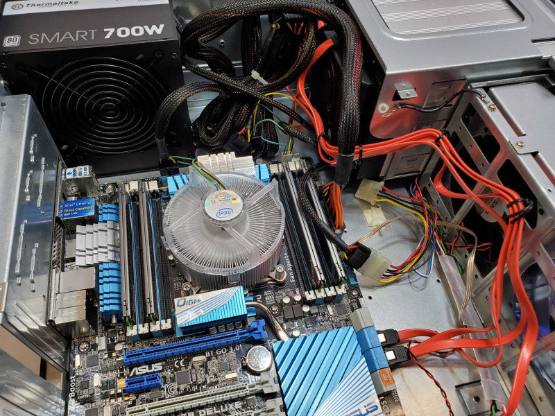 Custom PC Rackeable Core i7-3820 @ 3.6 GHz 32GB 5x 3.5\\" No HDD (