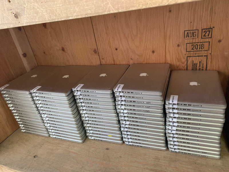 (MPAG29-74) 73x Macbook Pro 2011-2012