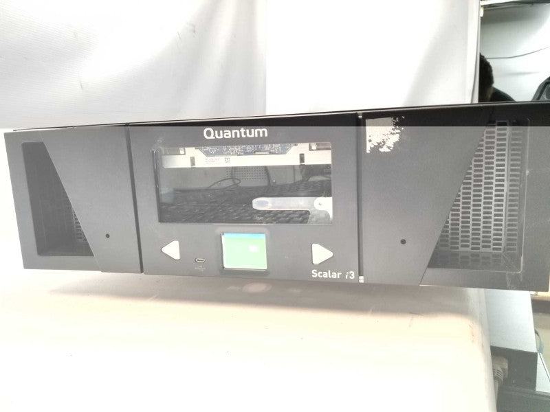 Quantum scalar i3 SC001 3-07350-04 Tape Drive, No Drive, 2x PSU, AS-IS, Read _