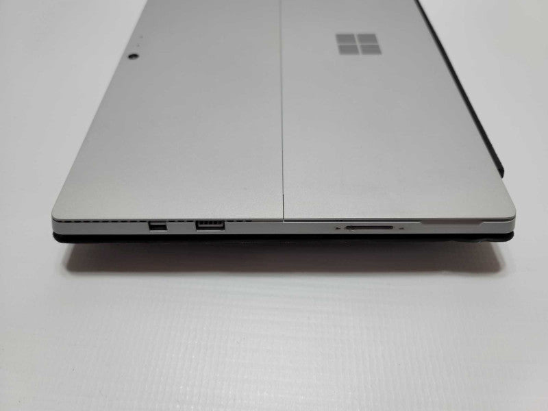 Surface Pro 4 with i7-6650U 8GB RAM & 256GB Storage  -