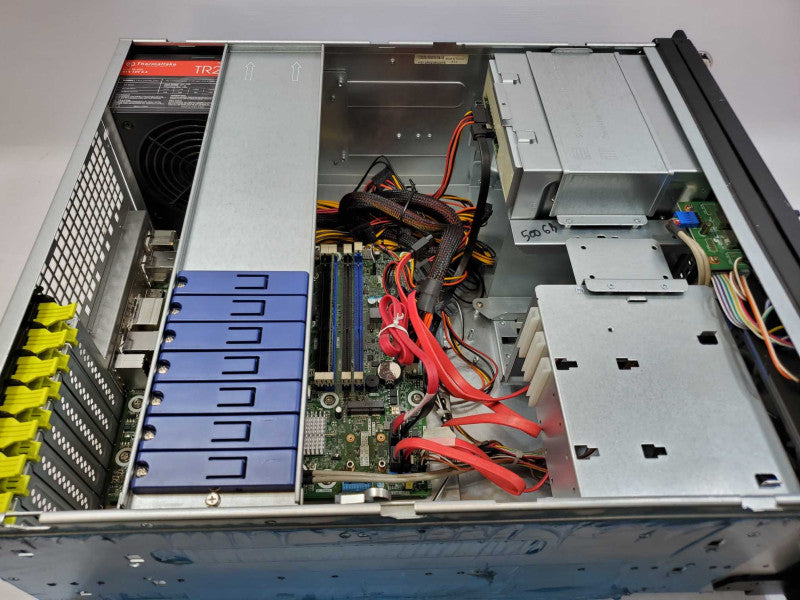 Custom PC Intel DQ77MK Core i7-3770 @ 3.4 GHz 4GB Ram 3x 3.5\\" No HDD (