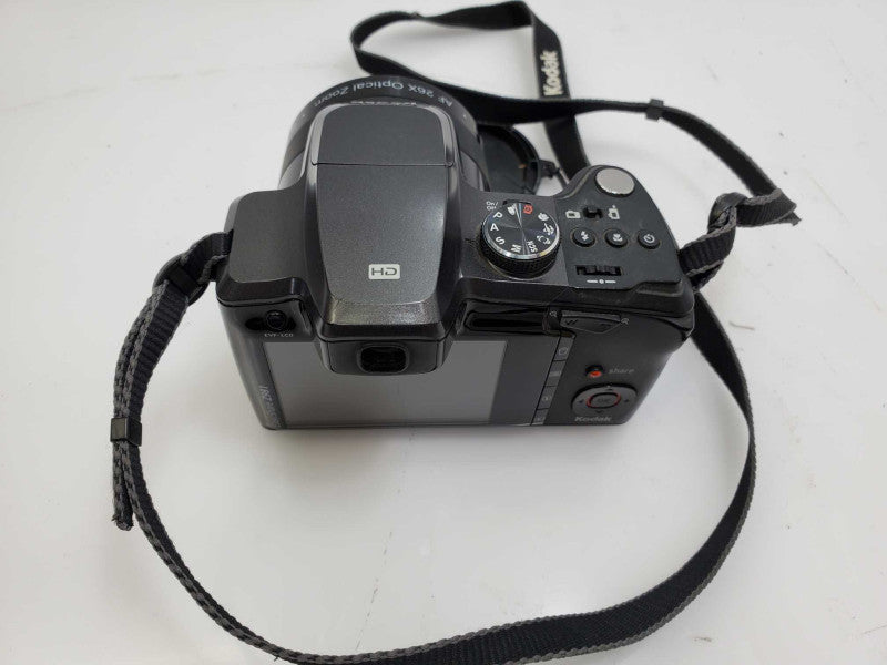 Kodak EasyShare Z981 14.0MP Digital Camera w/ Battery Charger & Bag )