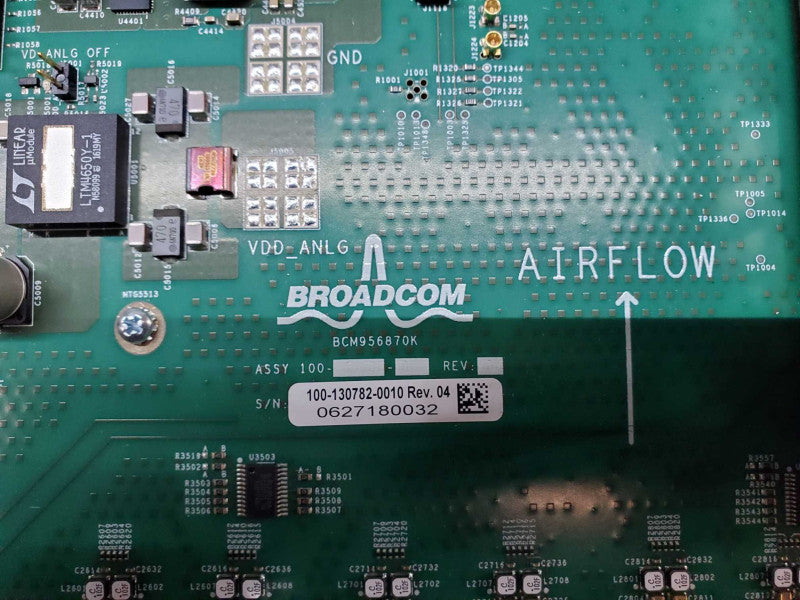 Broadcom 32-Port 100G QSFP ports and 2x 10G Ports, Requires factory reset _