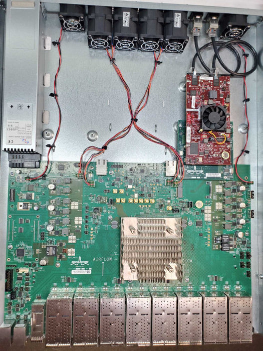 Broadcom 32-Port 100G QSFP ports and 2x 10G Ports, Requires factory reset _