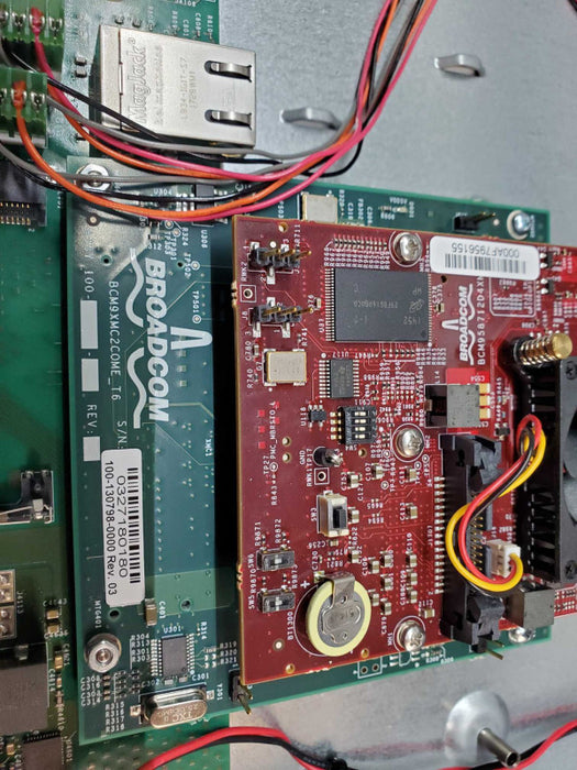 Broadcom 32-Port 100G QSFP ports and 2x 10G Ports, Requires factory reset _