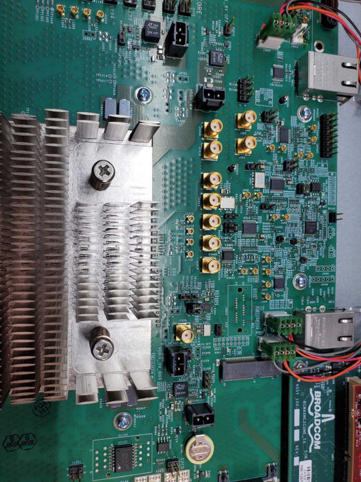 Broadcom 32-Port 100G QSFP ports and 2x 10G Ports, Requires factory reset _