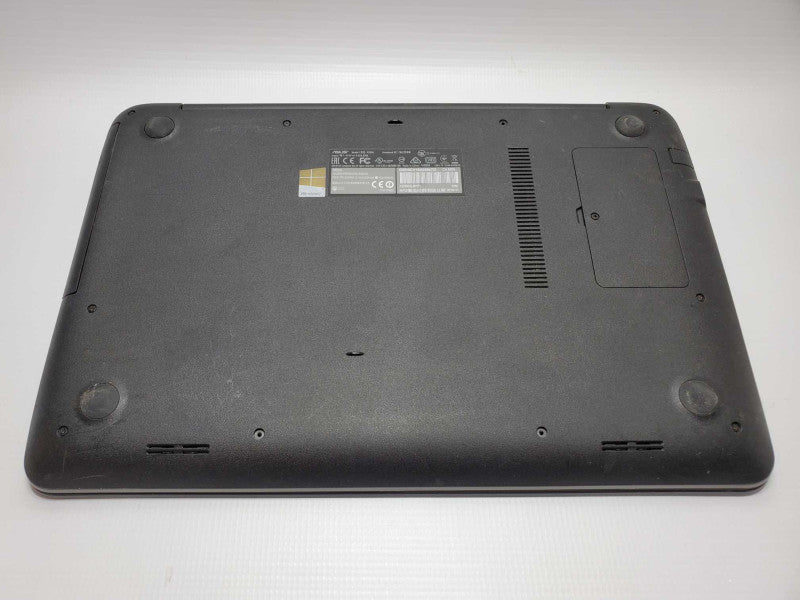 Asus X556U Core i7-7500 @ 2.7 GHz 8GB 700GB HDD GeForce 940MX 2GB (