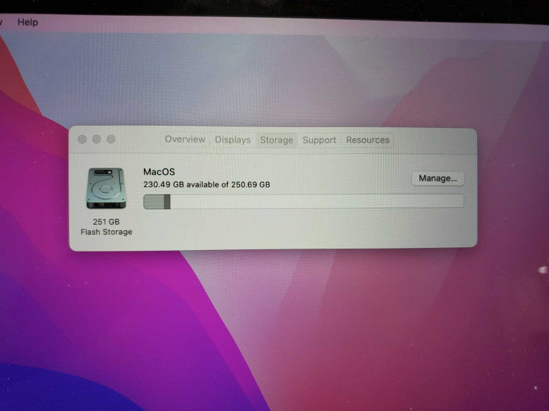 Macbook Pro 2017 13\\" w/ Touch Bar Core i7-7567U@ 3.5 GHz 16GB 250GB SSD *READ* (