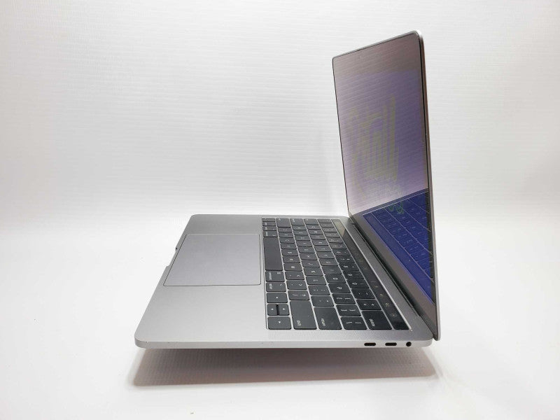 Macbook Pro 2017 13\\" w/ Touch Bar Core i7-7567U@ 3.5 GHz 16GB 250GB SSD *READ* (