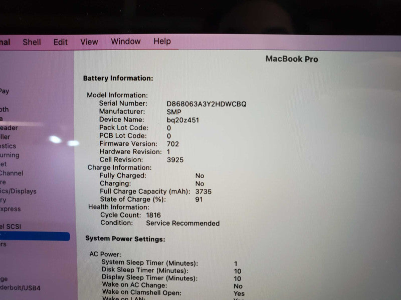 Macbook Pro 2017 15\\" Core i7-7700HQ @ 2.8GHz 16GB 250GB SSD Radeon 2 GB *READ* (