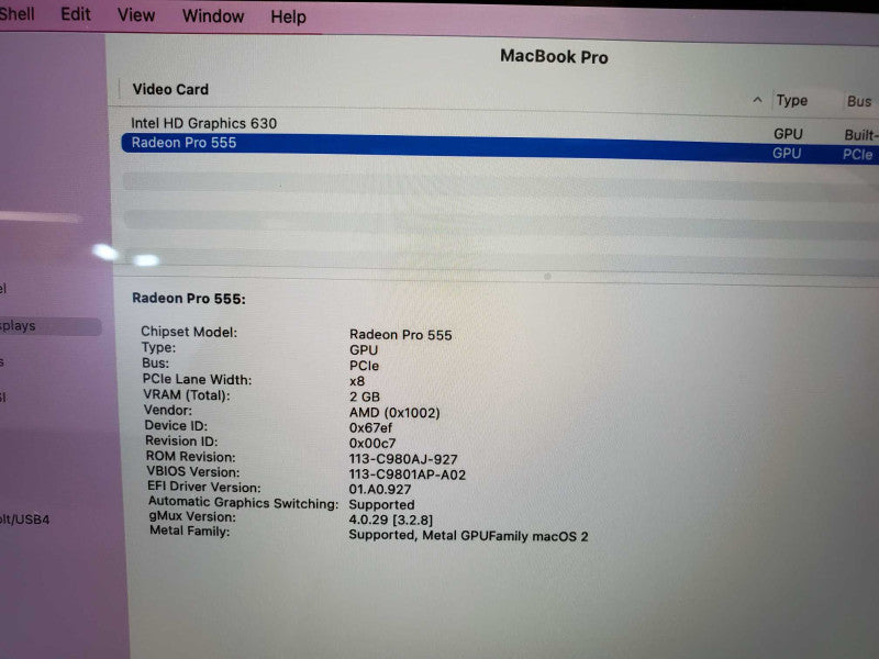 Macbook Pro 2017 15\\" Core i7-7700HQ @ 2.8GHz 16GB 250GB SSD Radeon 2 GB *READ* (