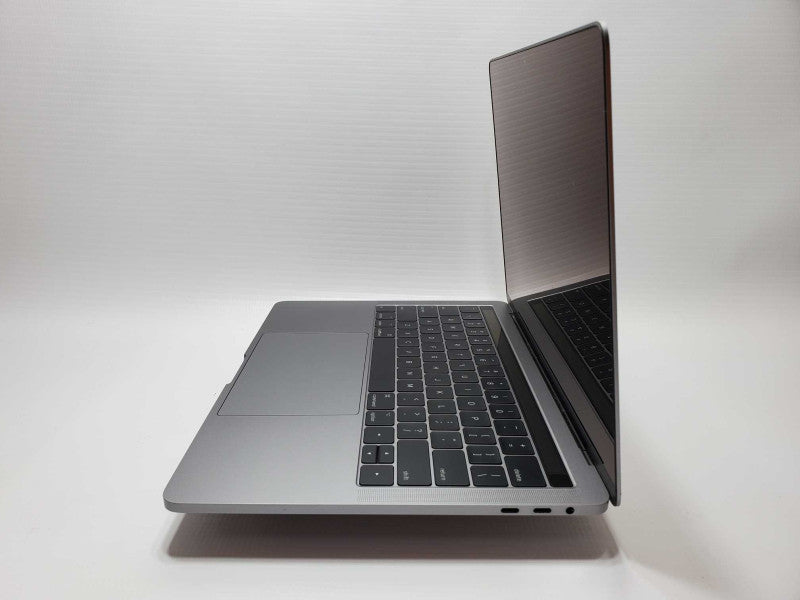 Macbook Pro 2017 13\\" w/ Touch Bar Core i7-7567U@ 3.5 GHz 16GB 250GB SSD *READ* (