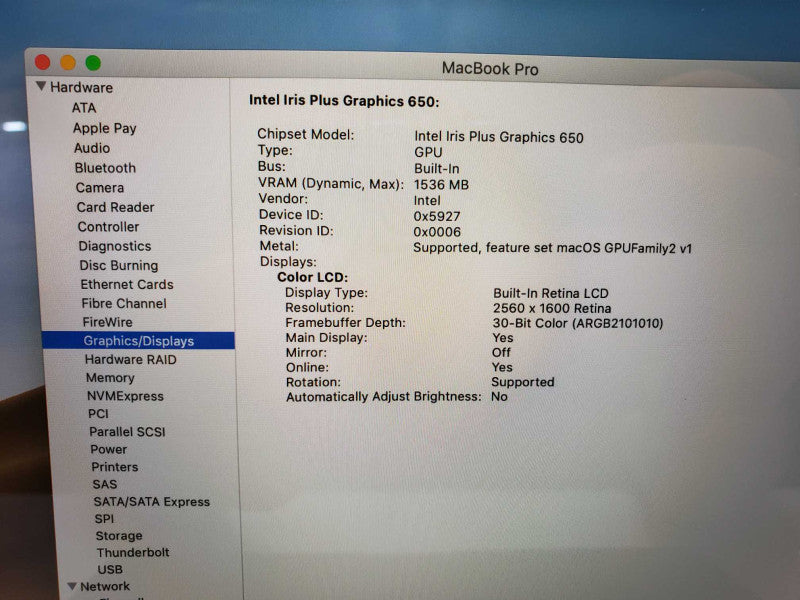Macbook Pro 2017 13\\" w/ Touch Bar Core i7-7567U@ 3.5 GHz 16GB 250GB SSD *READ* (