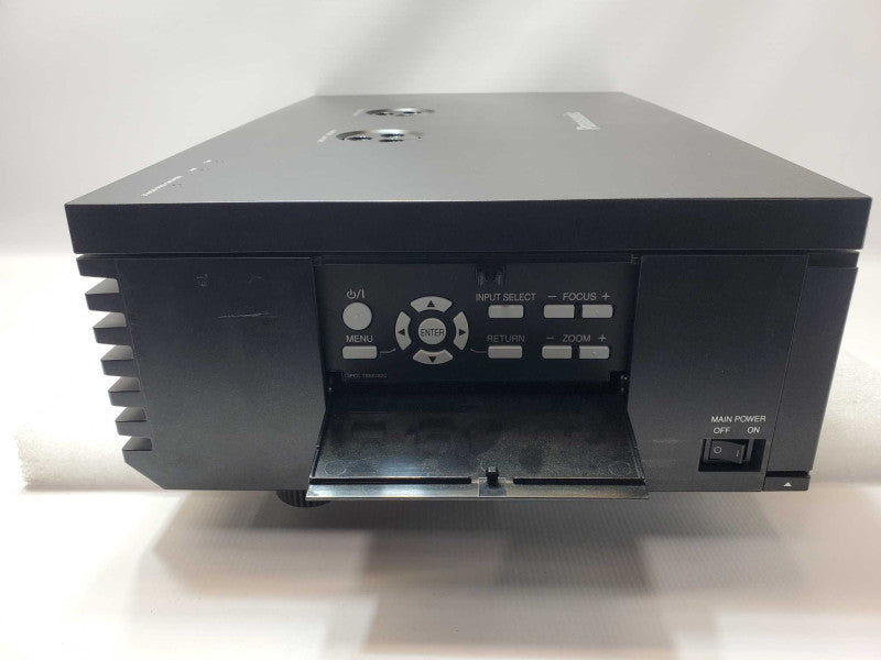 Panasonic LCD projector PT-AE2000U, 2221 Hrs Lamp runtime, Read _