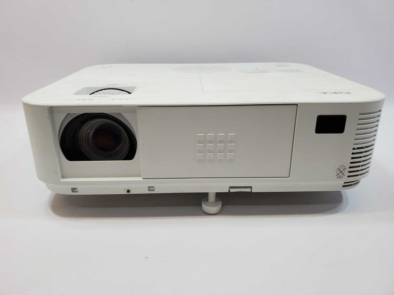Nec LCD Projector 3000 Lumen HDMI NP-M282X Lamp Hours 2941 (