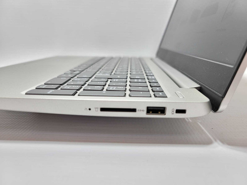 Lenovo IdeaPad 330S-15IKB with i7-8550U 8GB RAM & 256GB SSD  -