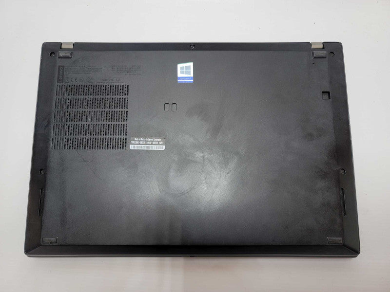 Lenovo T490s with i7-8665U CPU 8GB RAM & 512GB SSD -