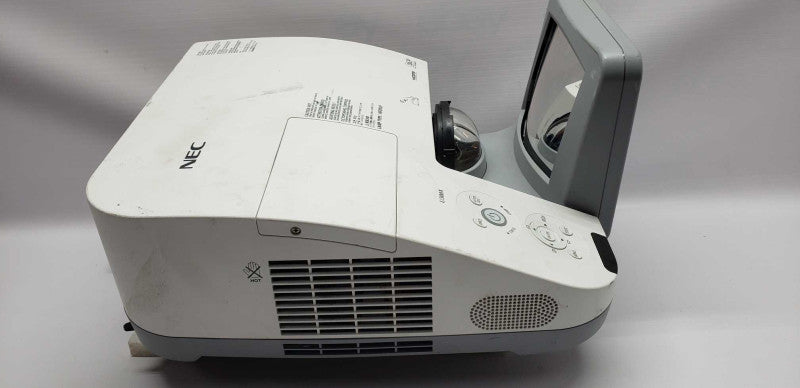 NEC NP-U300X ULTRA SHORT THROW PROJECTOR / 1165 lamp hours #