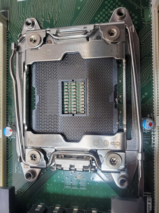 Cisco UCS C220 M4S, 2x PSU, No CPU/RAM/RAID Control/HDD, See pictures, AS-IS _
