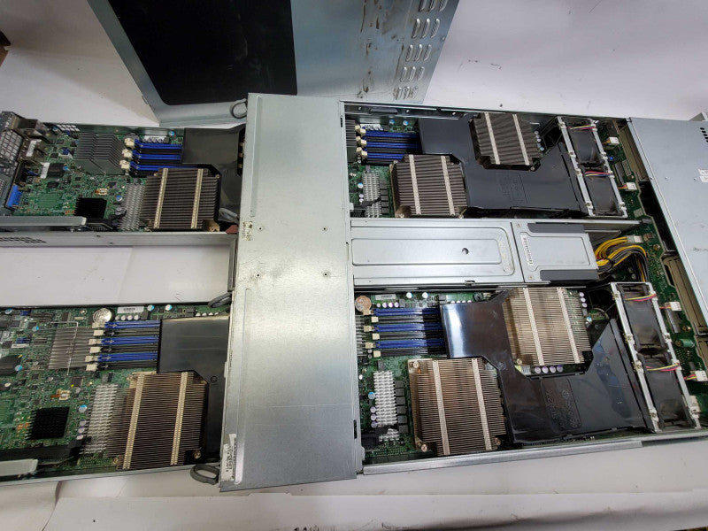SUPERMICRO 827-14 6026TT-HTRF-SG007 2U 4 Node Barebone 2x X5660 @2.80GHz )