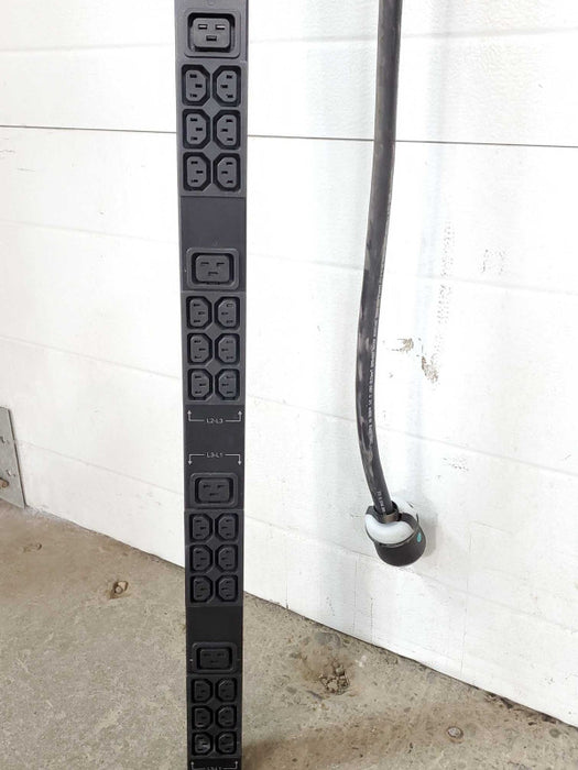 APC Power Distribution Unit Metered Rack PDU AP8861 _