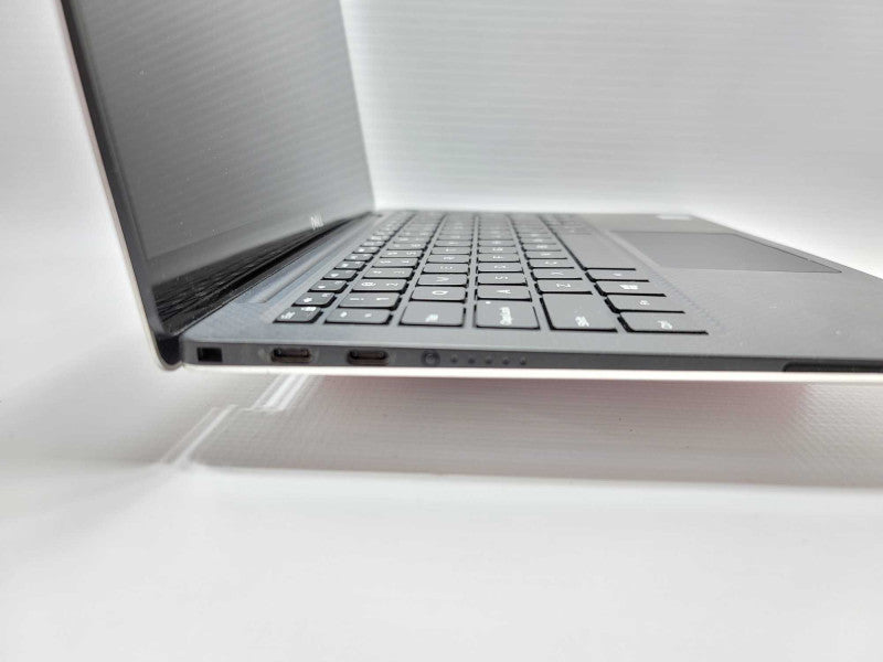 4K Touch DELL XPS 13 7390 with i7-10510U CPU 16GB RAM & 512GB NVME SSD READ  -