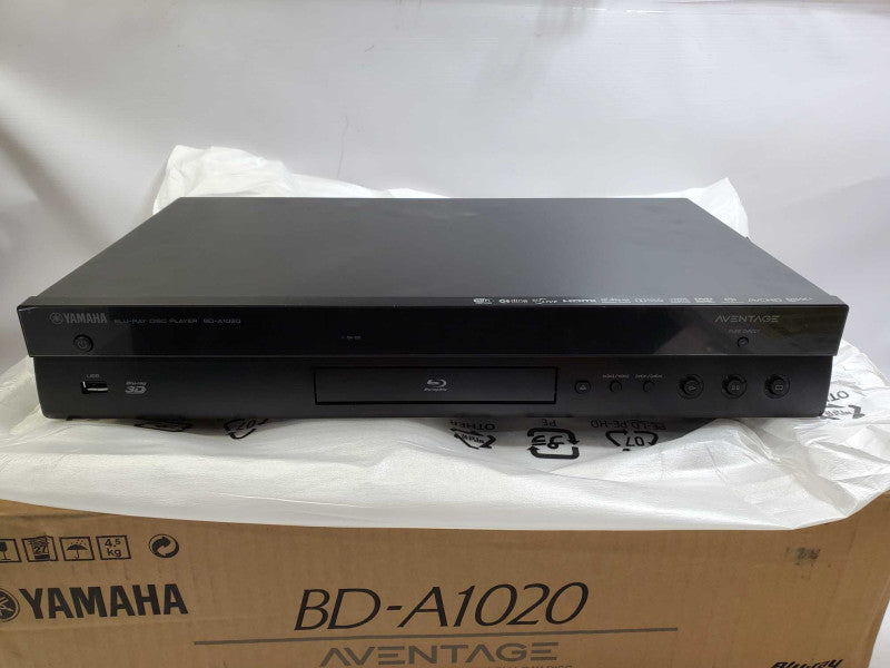 Yamaha BD-A1020 AVENTAGE 3D universal Blu-ray player with Wi-Fi New open-box )