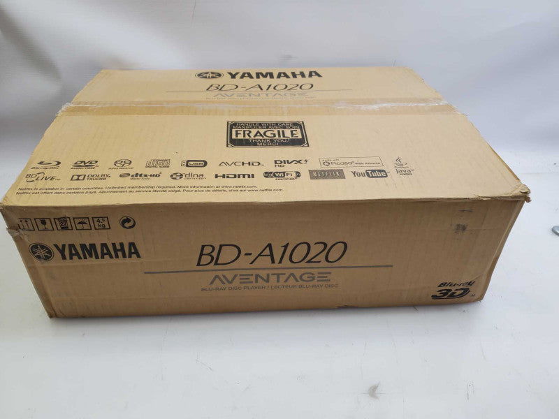 Yamaha BD-A1020 AVENTAGE 3D universal Blu-ray player with Wi-Fi New open-box )