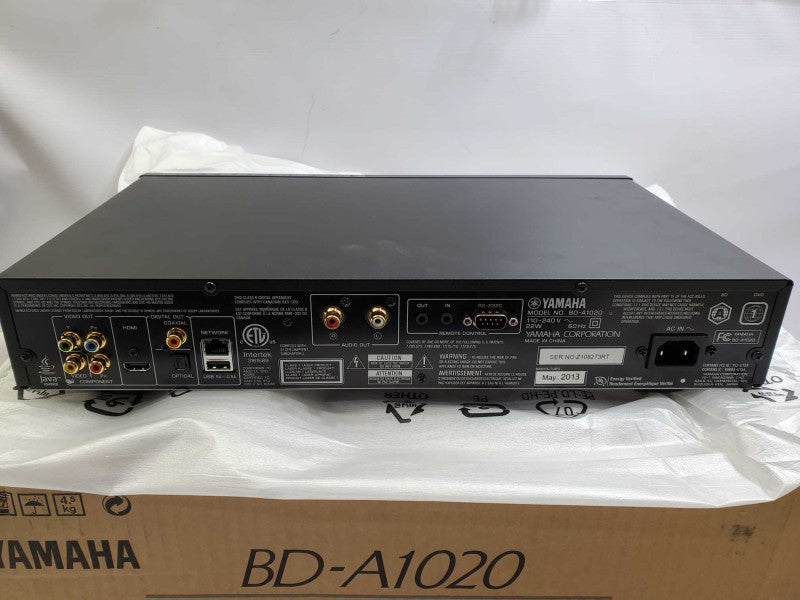 Yamaha BD-A1020 AVENTAGE 3D universal Blu-ray player with Wi-Fi New open-box )