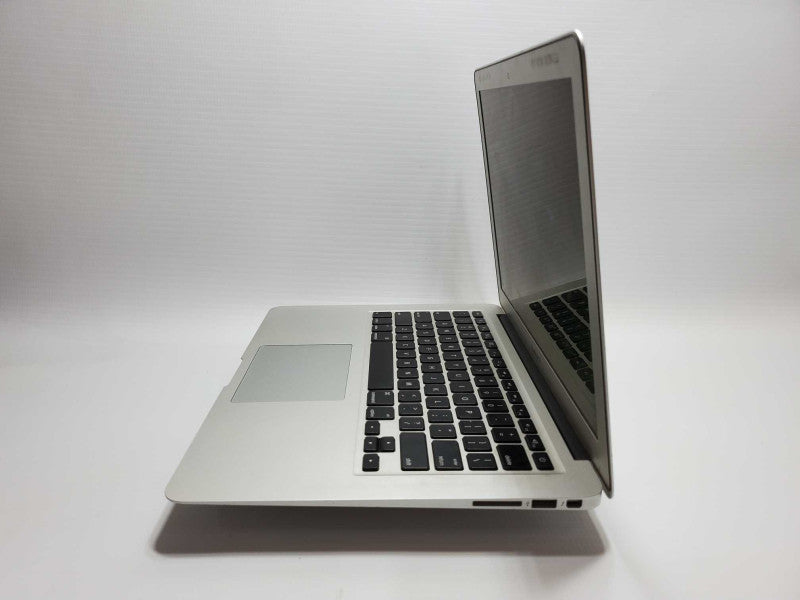 MacBook Air 2015 Core i7-5650U @ 2.2 GHz 8GB DDR3 250GB SSD (