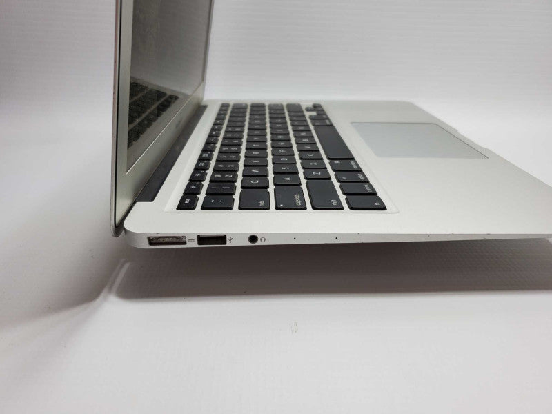 MacBook Air 2015 Core i7-5650U @ 2.2 GHz 8GB DDR3 250GB SSD (