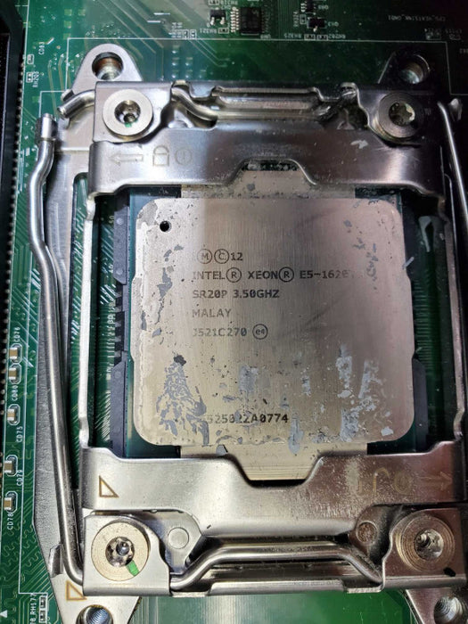 Dell Precision T5810 Barebone Xeon E5-1620 @v3 3.5GHz No RAM No HDD No PSU )