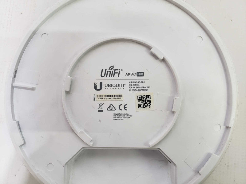 Ubiquiti UniFi AP AC Pro (UAP-AC-PRO-US) Dual Band Wireless Access Point [