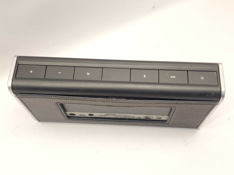 Bose SoundLink Bluetooth Mobile Wireless Speaker Model 404600, No AC Adapter _