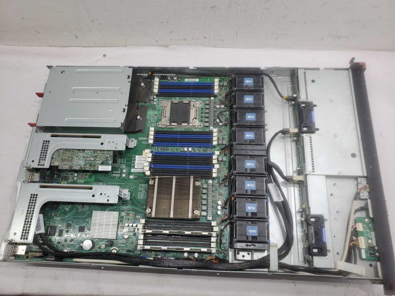 Lenovo ThinkServer RD530, 1U, E5-2620 2.0GHz 6GB DDR3 MegaRAID SAS 9260-8i |