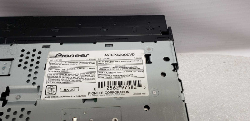 Pioneer AVH-P4200DVD Double Din In-Dash DVD Multimedia 7\\" Touch Car Receiver #