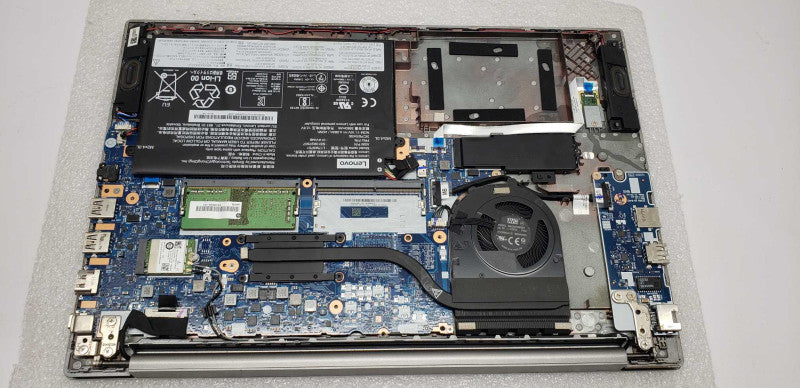 Lenovo Thinkpad E580 8th gen i7 unknown model / 4gb ram / SEE NOTES #