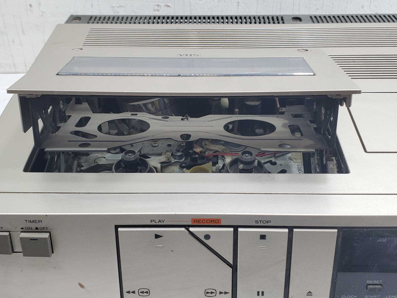 Hitachi VT-11A VCR |
