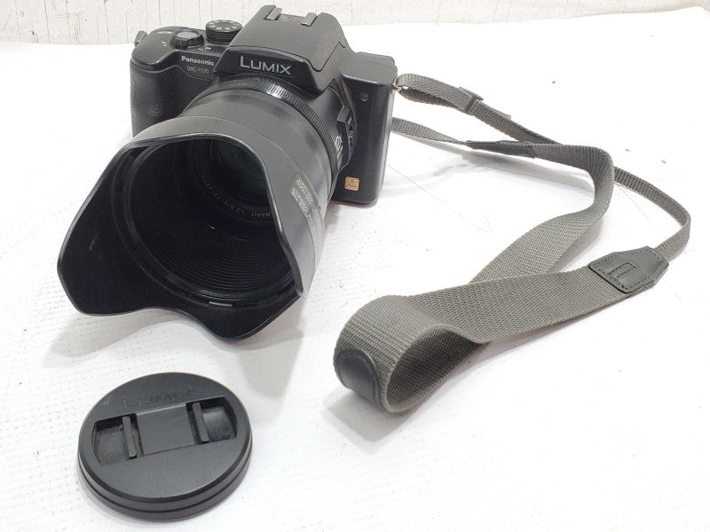 Panasonic Lumix DMC-FZ20 5MP Digital Camera w/ Lens Hood |