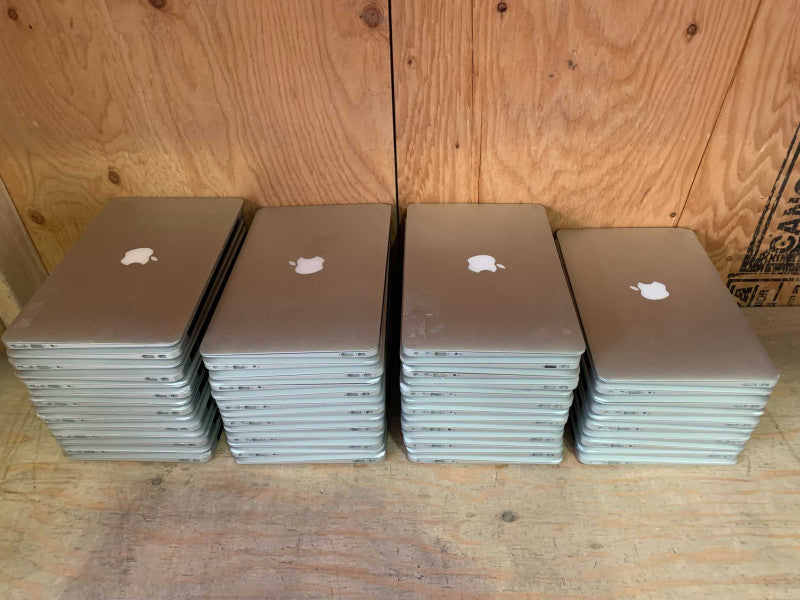 (MAS-50) 50x Macbook Air 11\\" 2014, i5 1.4GHz, 4GB, 128GB - French Keyboard.