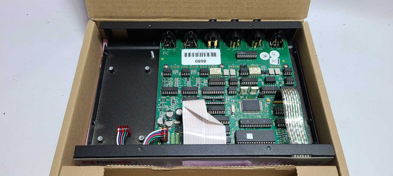 Pathway Model 8680 DMX Tabletop Ultimate Converter READ QTY $