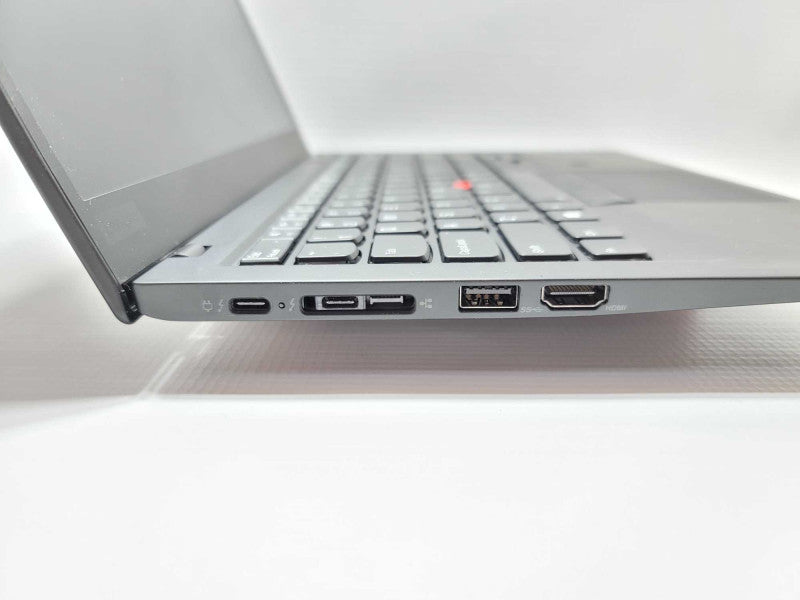 Lenovo X1 Carbon 6th gen with i5-8250U CPU 8GB RAM & 256GB SSD READ  -