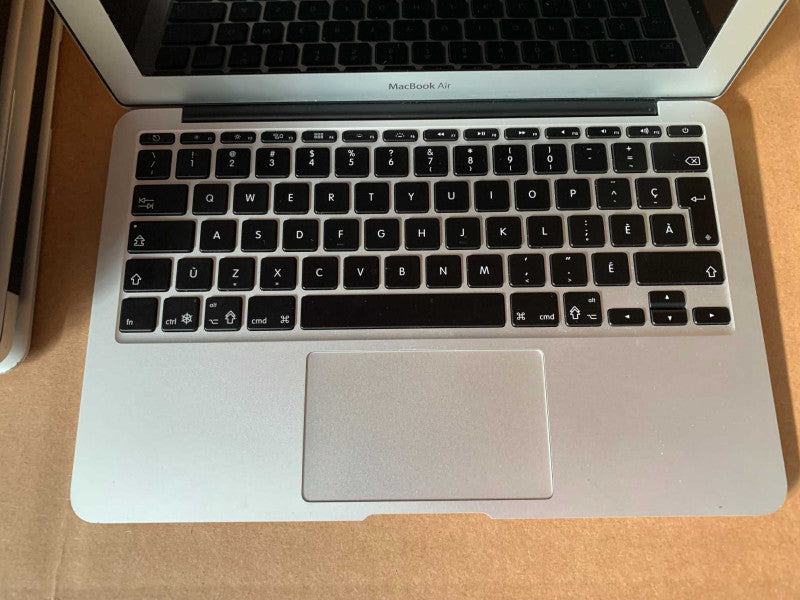(MAS15) 10x Macbook Air 11-inch 2014, i5 1.4GHz, 4GB, 128GB - French Keyboard