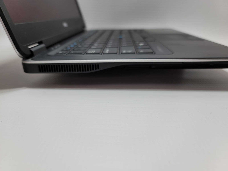 DELL Latitude E7450 with i7-5600U CPU 8GB RAM & 256GB SSD  -